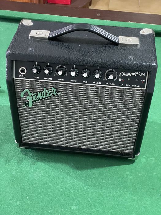 Amplificador fender champion 20