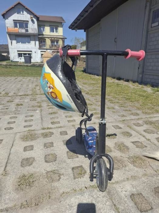 Sprzedam hulajnogę  dziecięcą.