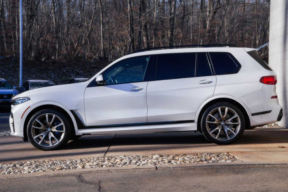 BMW X7      2020