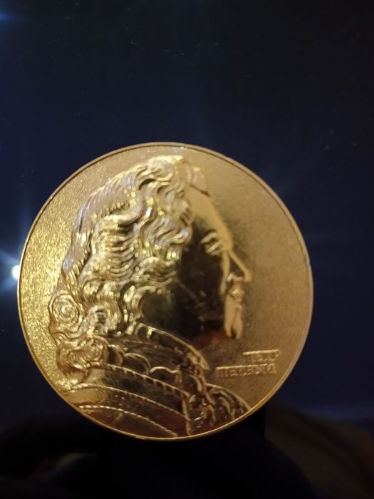 Продам сувенірну монету в хорошому стані