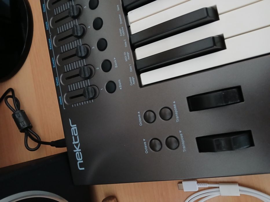 Vendo controlador midi 49 teclas