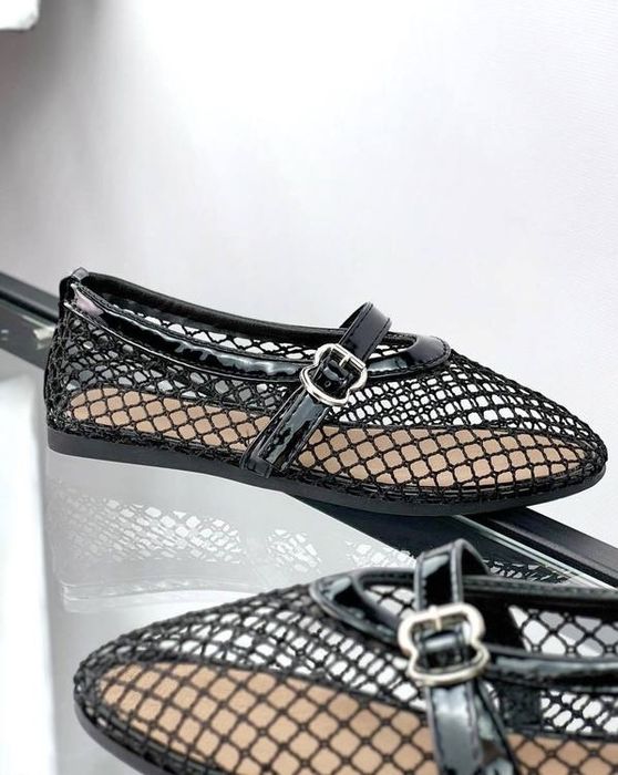 Трендові балетки в сіточку 2025