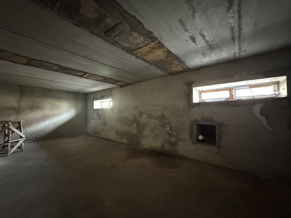 Продажа фасадного коттеджа под коммерческую деятельность в центре