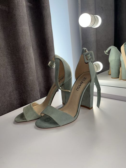 Розпродаж! Босоніжки 36 розмір (б/в)