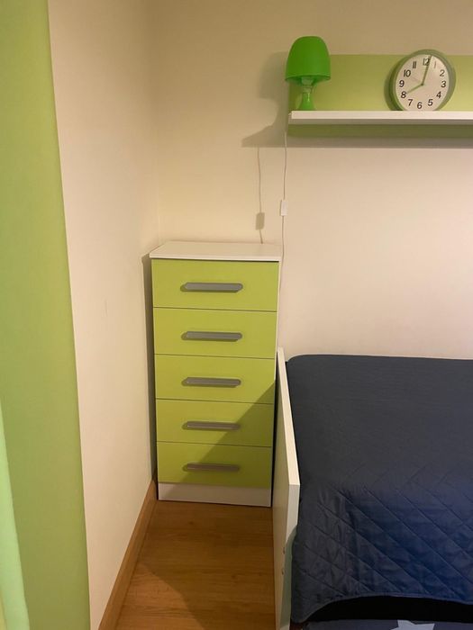 Quarto Juvenil Completo – Cama Dupla, Secretária, Cadeira e Arrumação