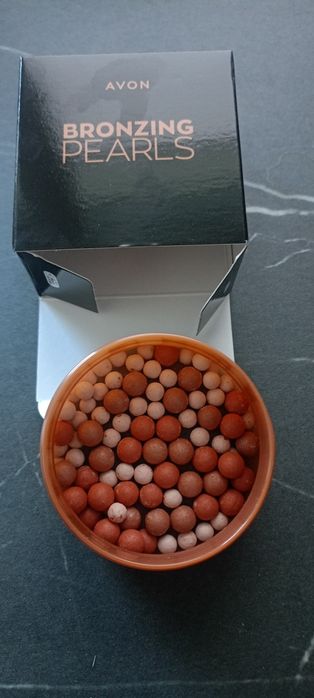 Bronzer w perełkach, odcień Cool