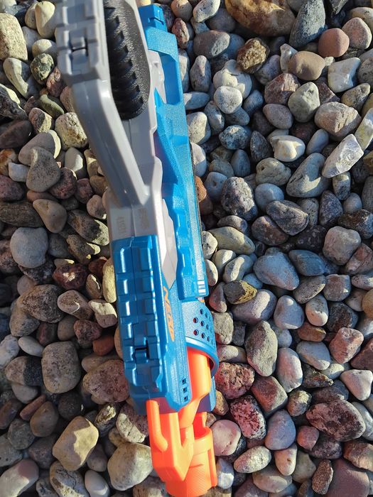 Nerf Elite 2.0.     Commander