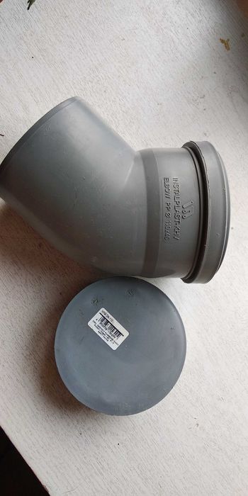 Колено Инсталпласт d110х45" с заглушкой