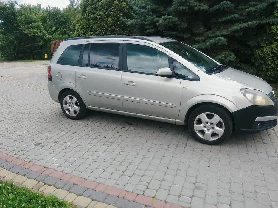 Opel Zafira B  1.8B+G 06r 7-osobowy