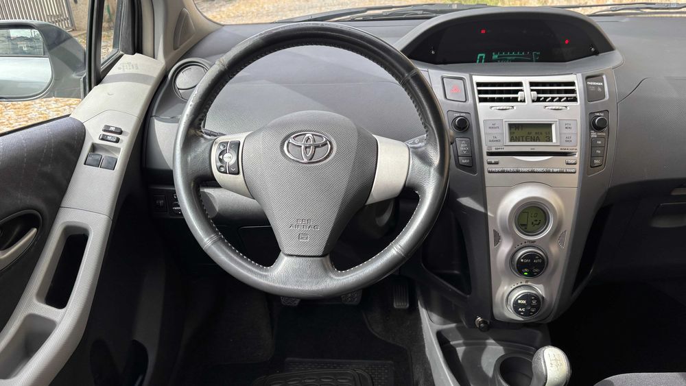 Toyota Yaris 1.0 VVT-i Sol High Pack — photo 5