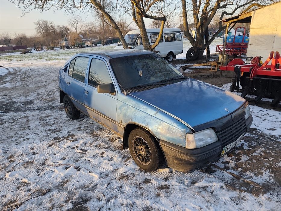 Опель кадет 1.3 бензин газ