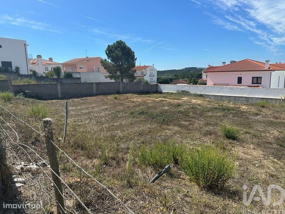 Terreno em Rio Maior de 240,00 m2