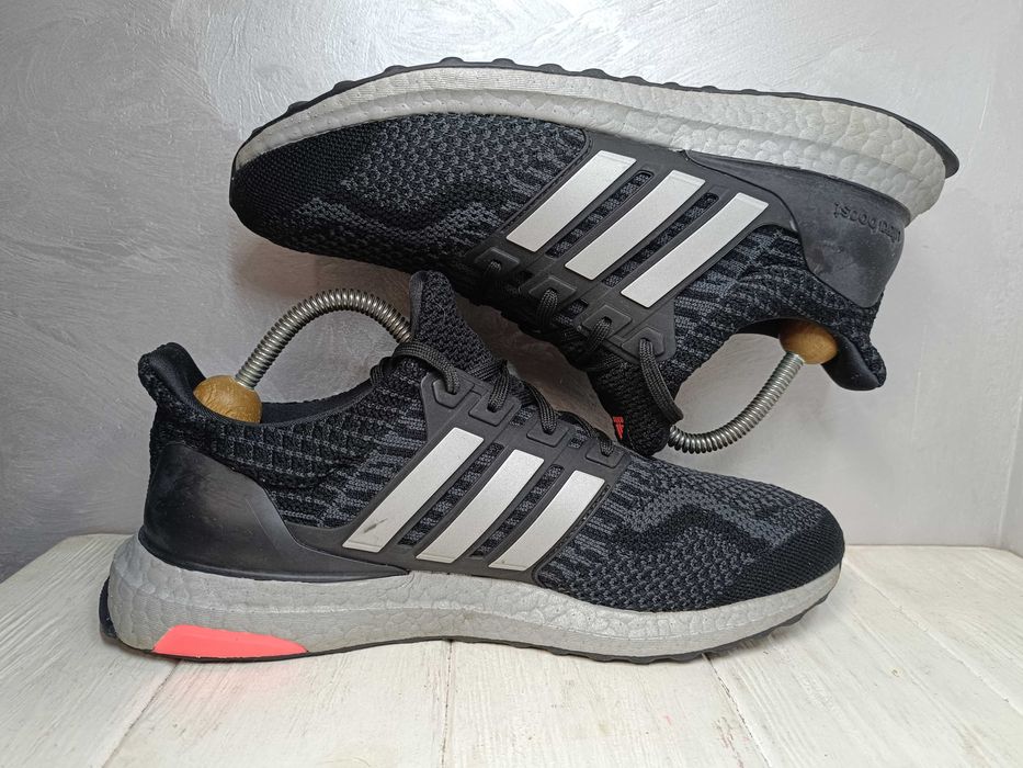 - Adidas Ultraboost 5.0 GZ0445