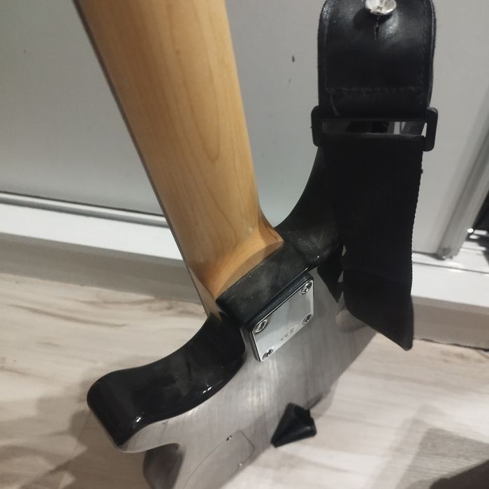 Gitara basowa że wzmacniaczem