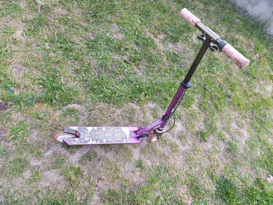 Hulajnoga Oxelo Mid 9 z Decathlonu