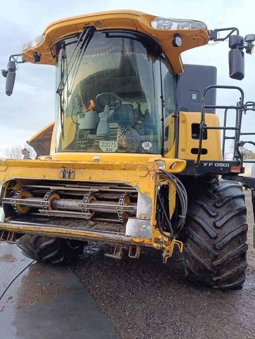 Комбайн New Holland CX8080