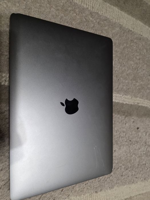 Macbook PRO 2017 A1708  з хорошою батареєю