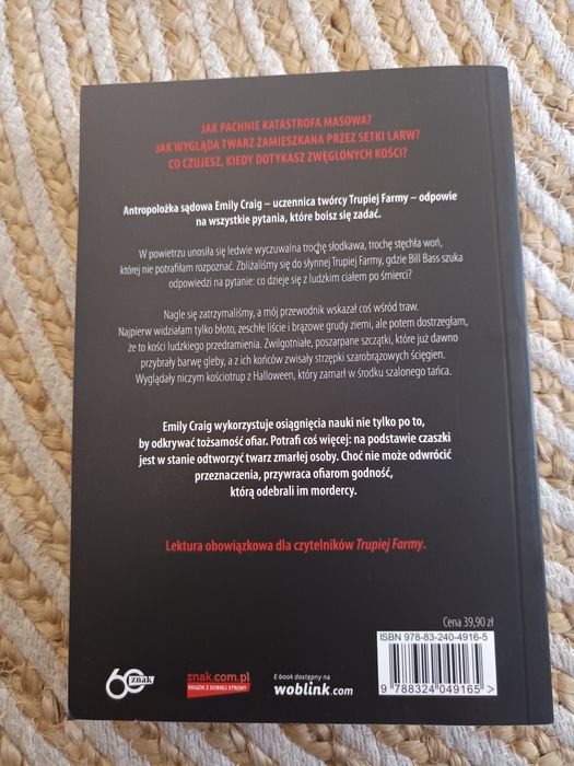 Książka Tajemnice wydarte zmarłym Emily Craig