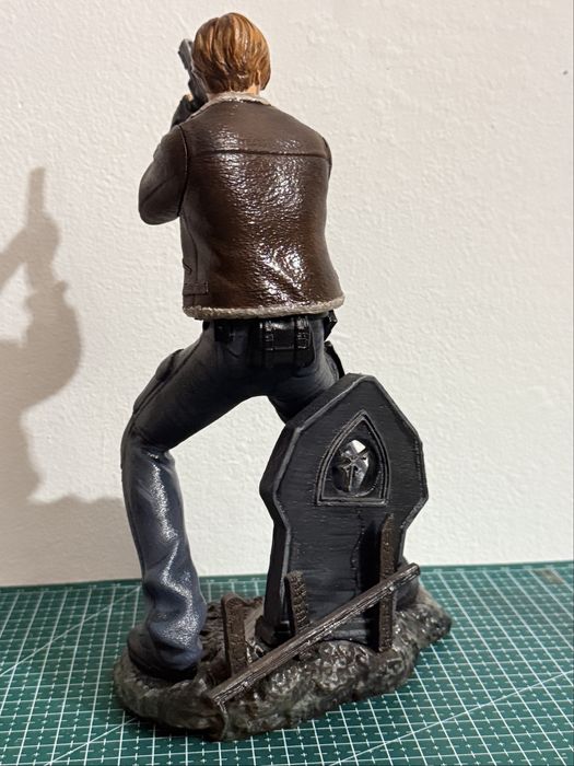 3D Колекційна фігурка Леон Кеннеді (Resident Evil 4 Remake)