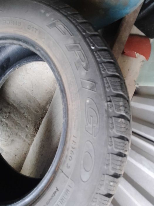 Sprzedam felgi 14 stalowe oraz dwie opony zimowe Frigo