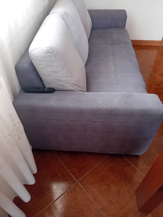 Vendo sofá 3lugares
