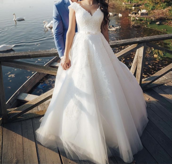 Весільна сукня