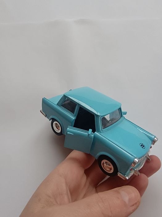 Samochodzik Trabant