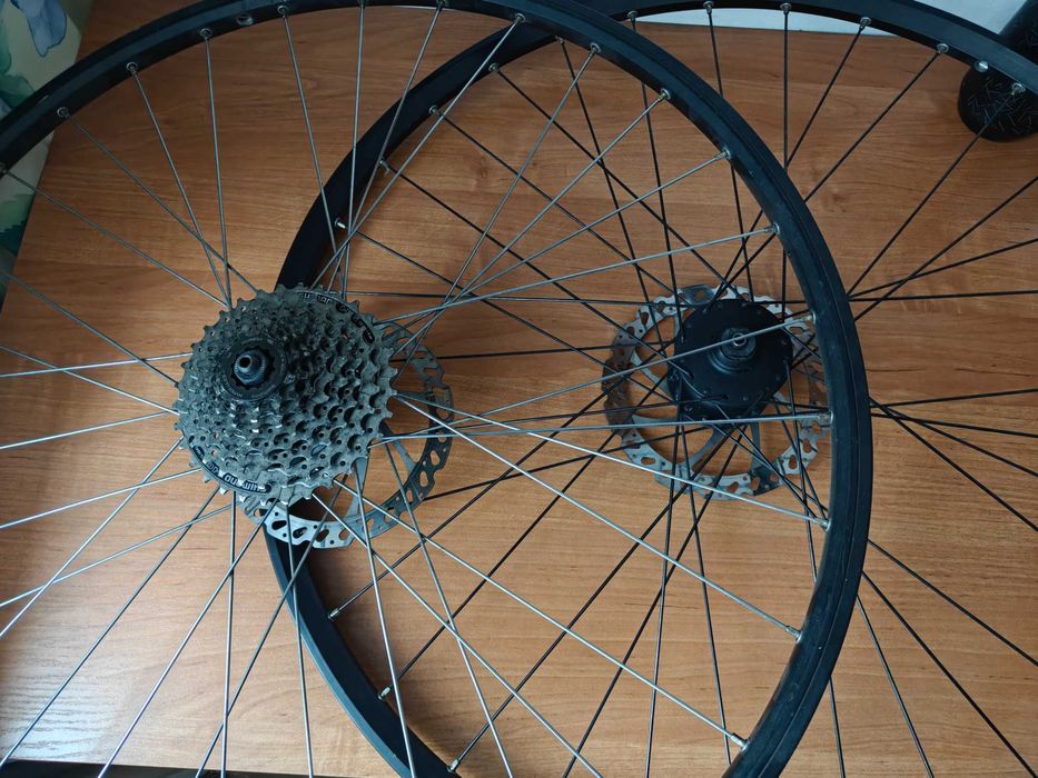 Koła do roweru na opony 700 trekking gravel