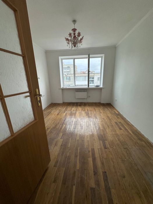 Продається 3 кімнатна квартира по вул. Стебницькій