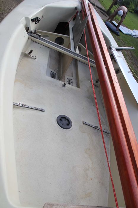 Żaglówka regatowa klasy FINN + gratis