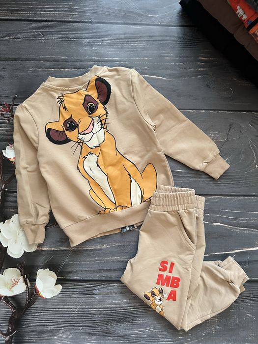 Набір весняних речей ( куртка, костюм, джинси, реглани, желетки)