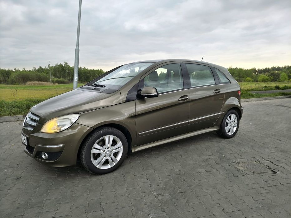 Mercedes-Benz Klasa B mały przebieg zadbany skóra navi