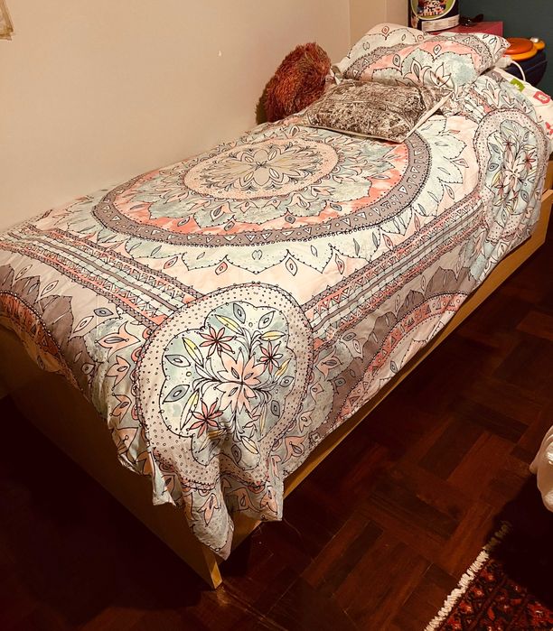 Cama single com gaveta e segundo colchão