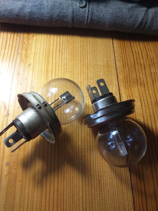 Лампочка ближний- дальний свет, 12V 45/40W.