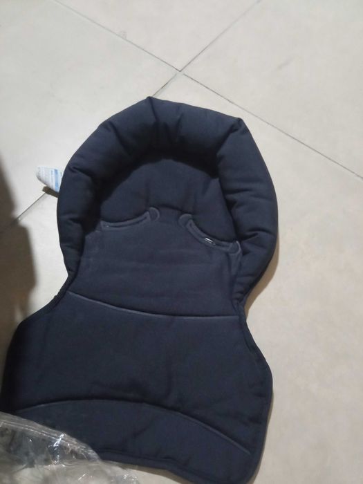 Carrinho BebeCar azul, em excelente estado de conservação