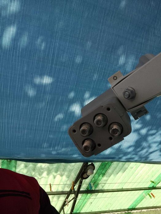 vendo esta parabólica completamente nova com o LNB de 4 saídas.