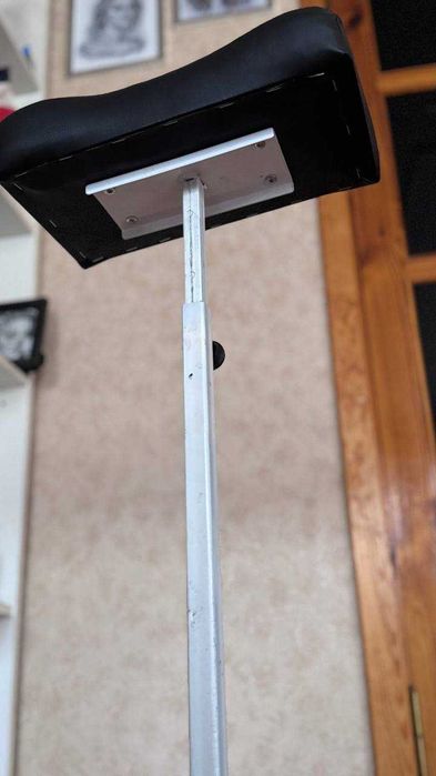 Тринога для педикюру