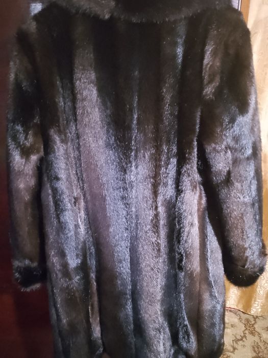 Шуба жіноча, нова. 50-52 розм.