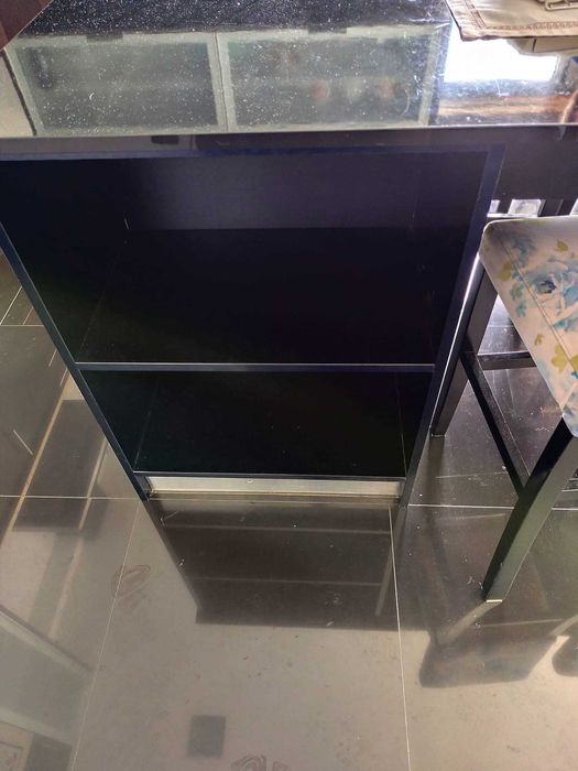 Mesa de cozinha e 6 bancos