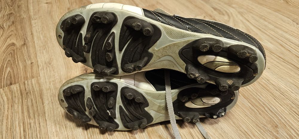 Korki męskie PUMA rozmiar 43 wkładka 28cm używane