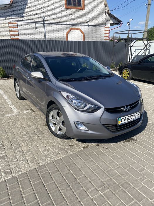 Hyndai Elantra 1.8 бензин