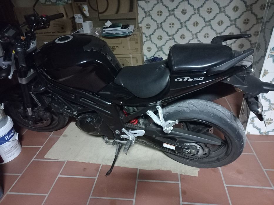 Hyosung 650I impecável