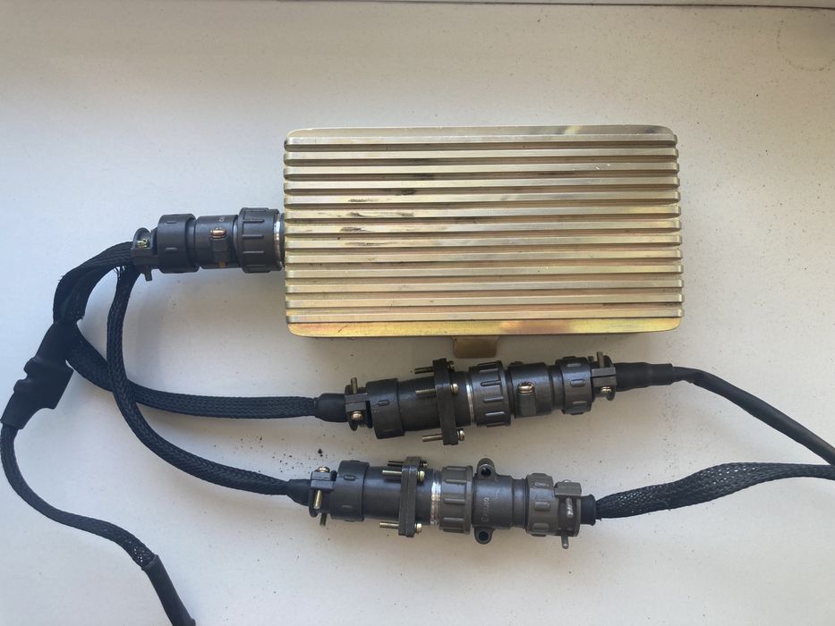 Продам запчастини. блок gps,блок трубки піто.