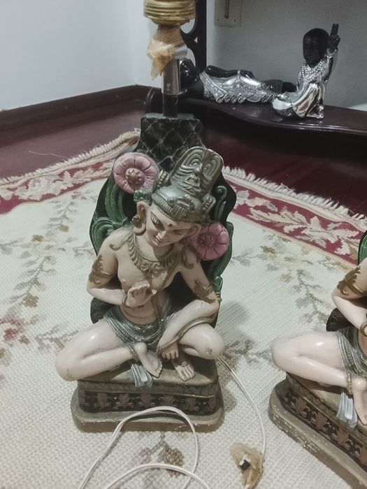 Candeeiros com abajur em gesso pintados