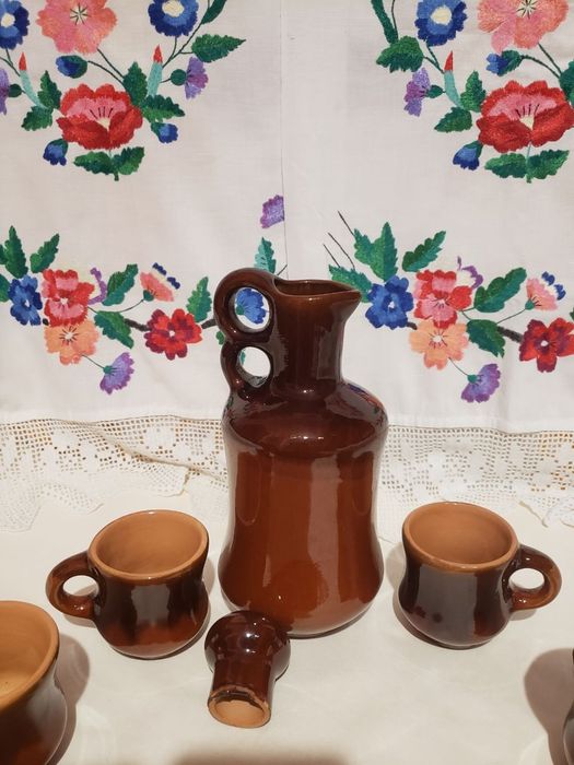 Чайний сервіз,майоліка,українська тематика.