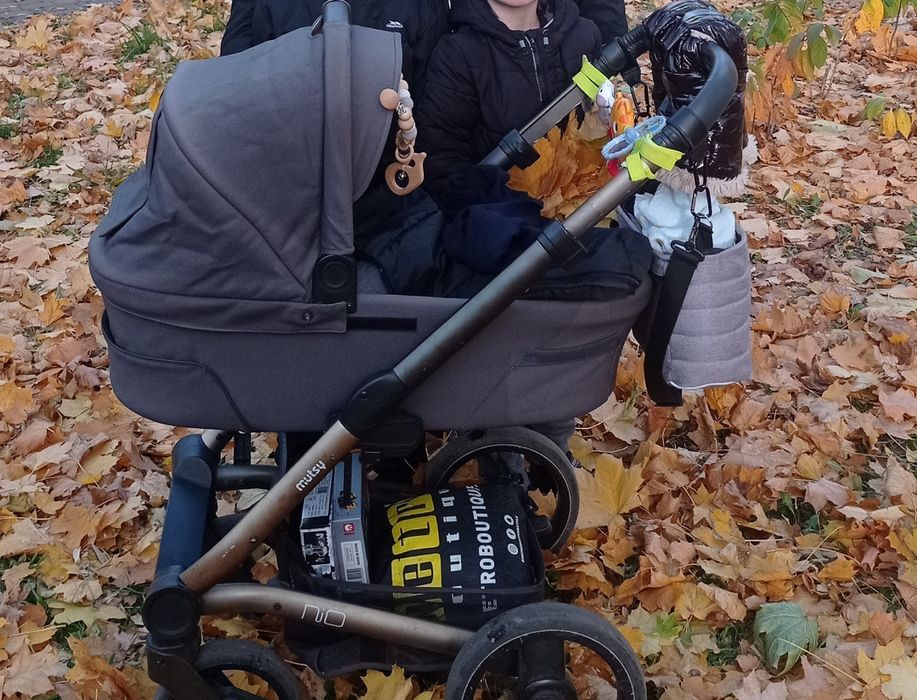 Коляска musty nio