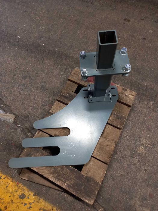 Deflektor lewy kompletny Belka 80mm Au/04317