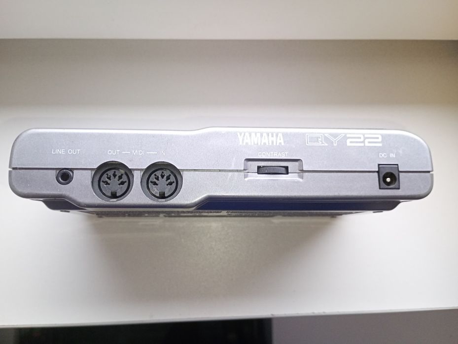 Секвенсер Yamaha QY-22