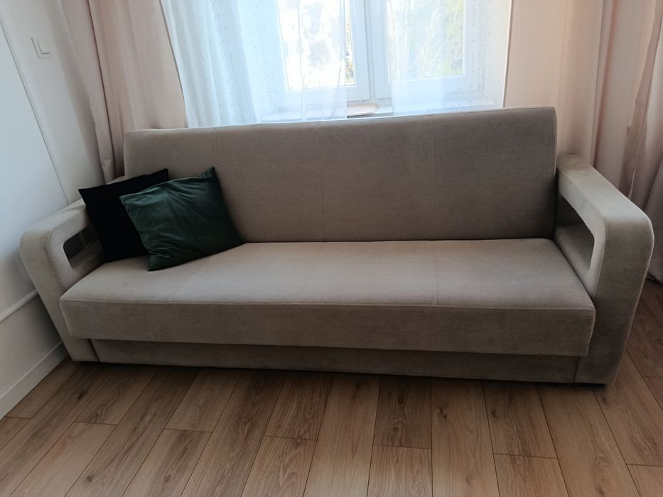 Beżowa kanapa firmy Bodzio Meble- rezerwacja