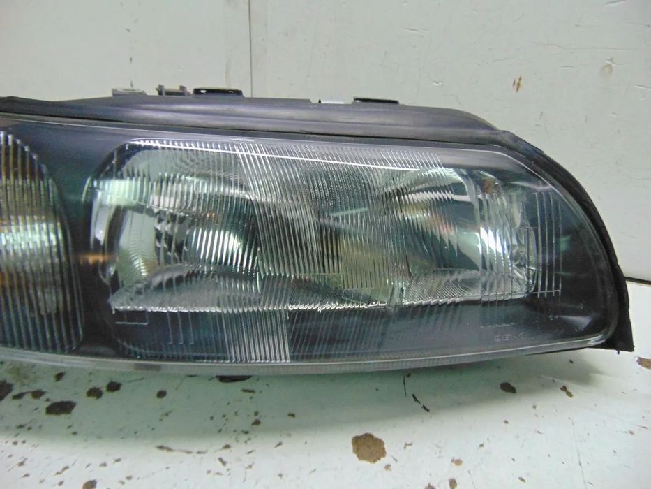 Volvo S70 ou V 70 faróis